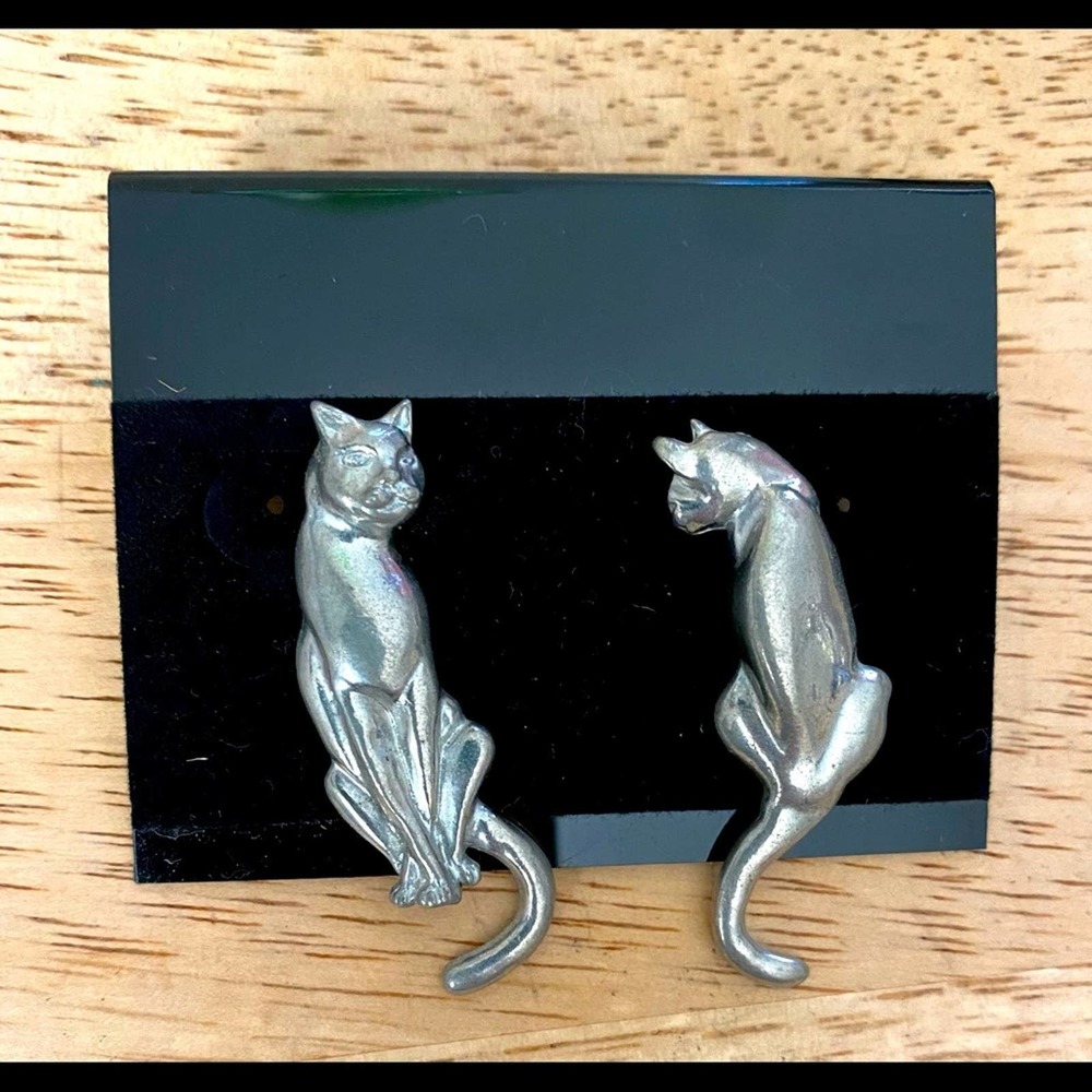 Adorable signed Maurice Milleur front and back cat earrings